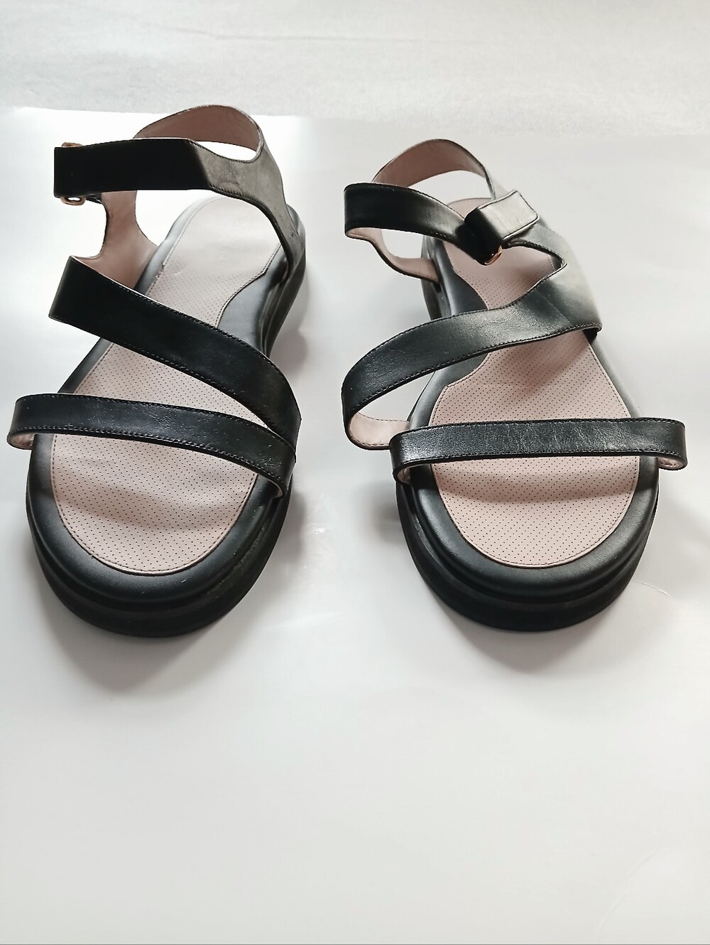 EUC Cole Haan Mirabelle Women's Strappy Flat Black Leather Sandals, Size 10B - Picture 3 of 11
